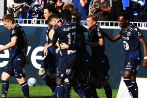 芒果体育官网法兰克福训练开放日，赛后外线爆发引欢呼，法国杯在即，球队文化再被提及的简单介绍